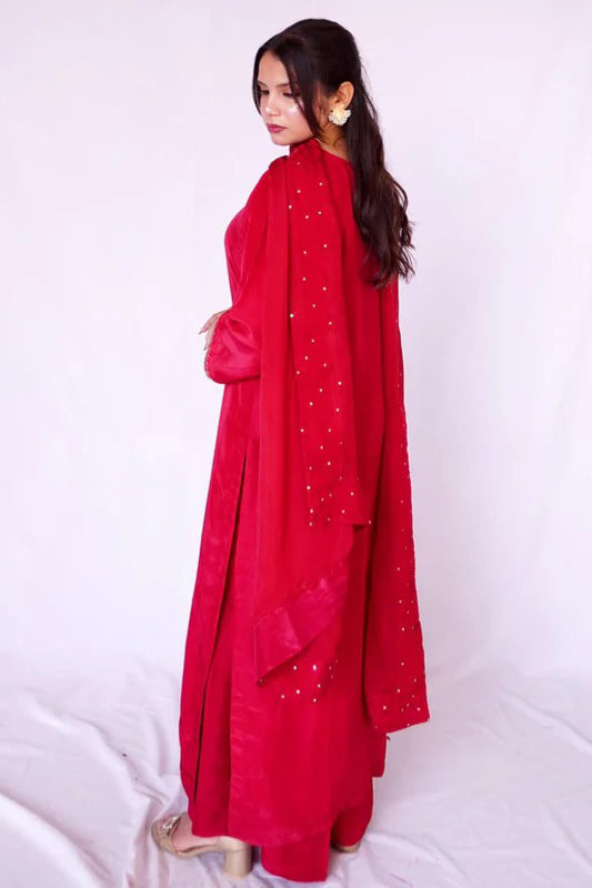 ENNARA - FESTIVE EDIT